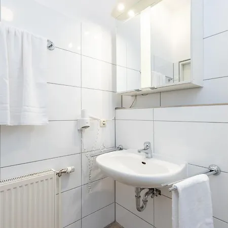 Ferienwohnung Die 8 蒂门多弗施特兰德